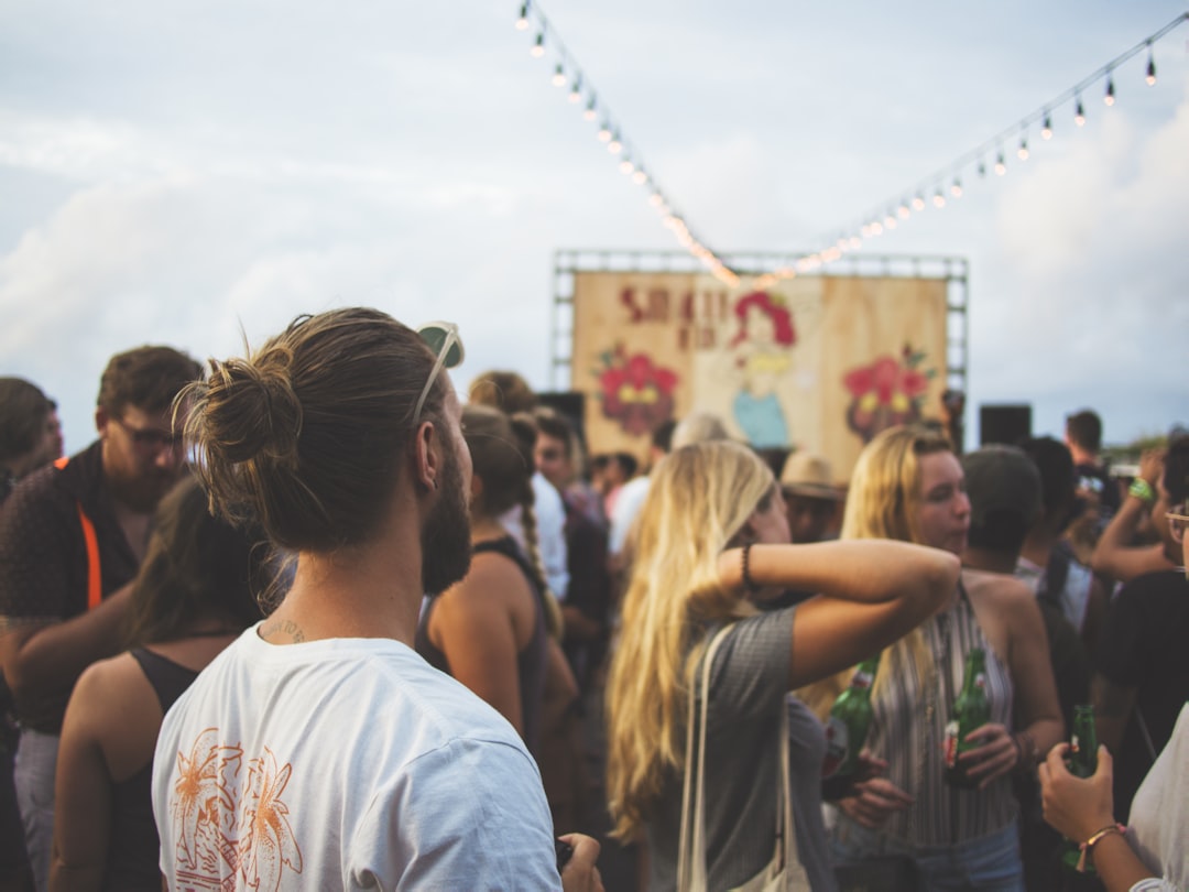 Photo Crowd surfing