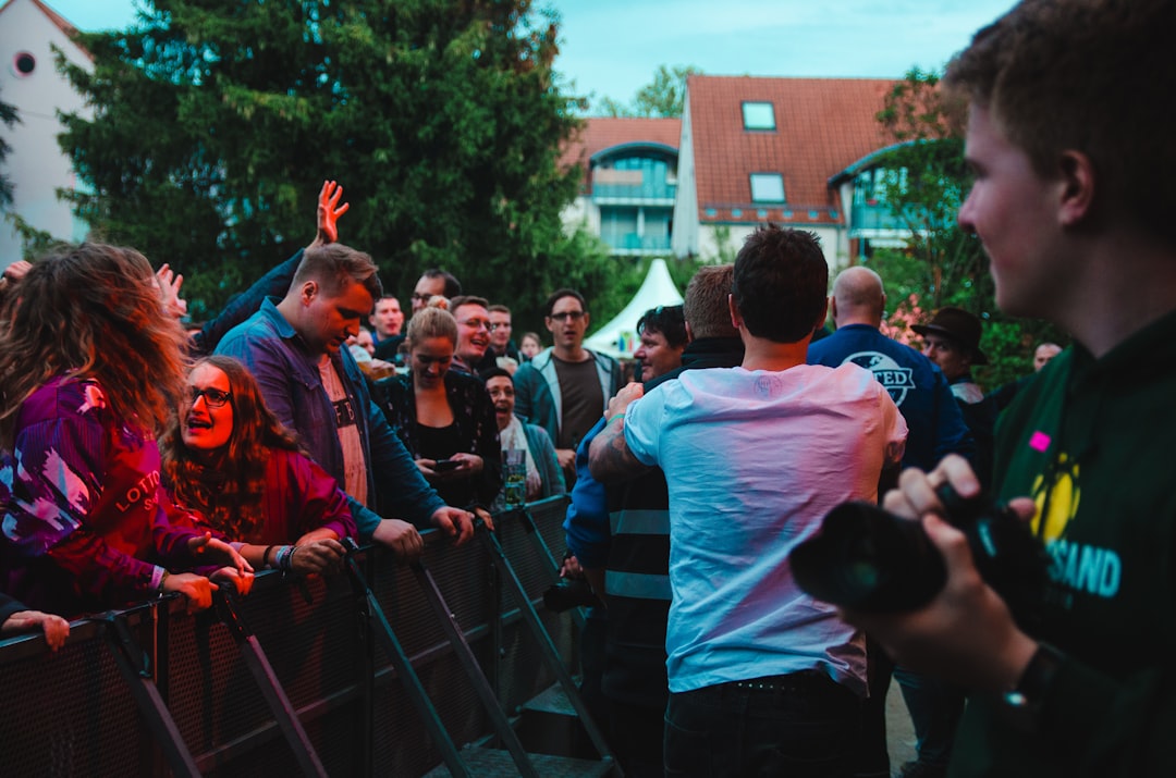 Photo Crowd surfing